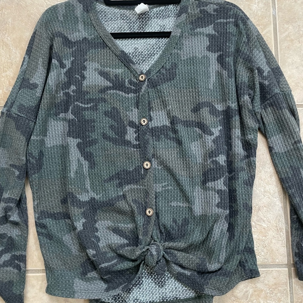 Camo long sleeve medium